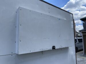キッチンカー跳ね上げ窓の修理