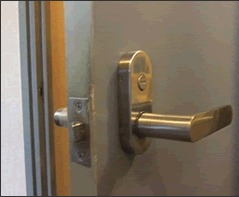 ドアレバーの交換 施工前